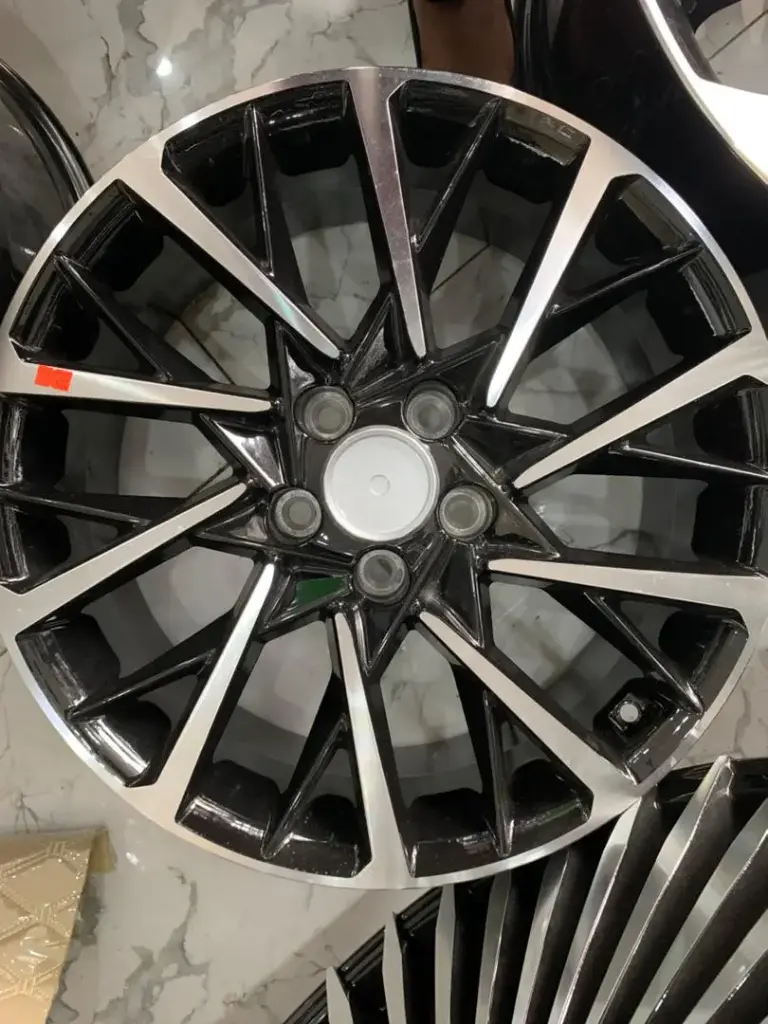 JANTE/18 HYUNDAI NOIR YX 437