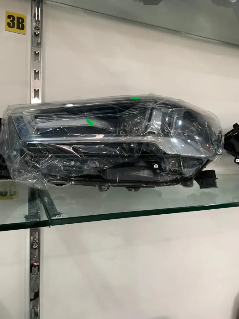 PHARE HILUX 2021-2024