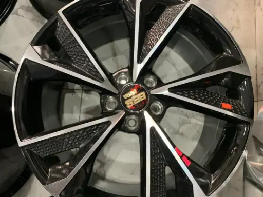 [YX438] JANTE UNIVERSEL /18 YX 572